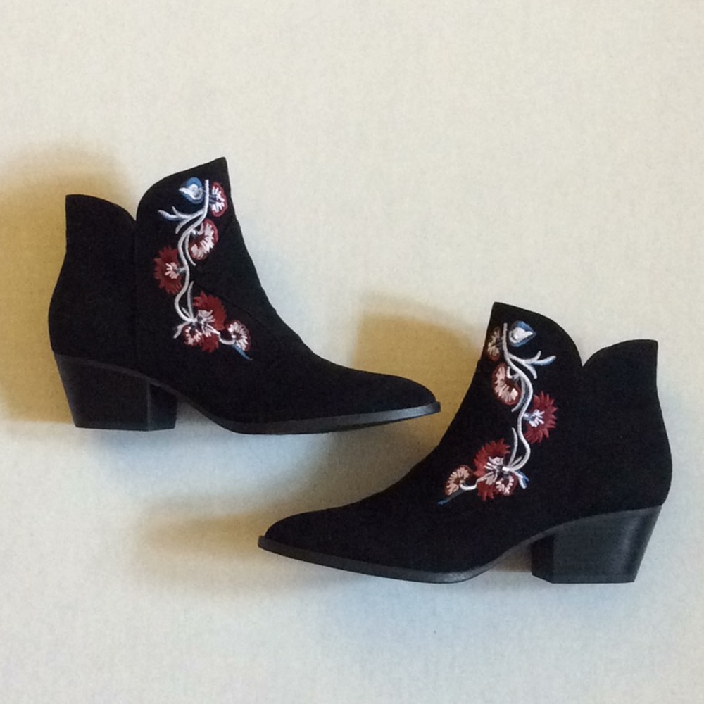 New Carlos Santana  Boots. SALE:  NO LOWER Price!